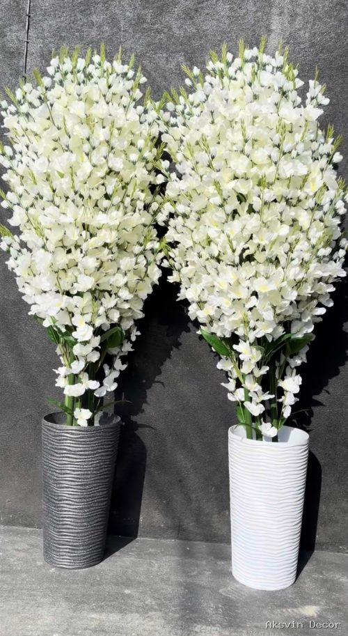 Gladiolus + Plastic Pot